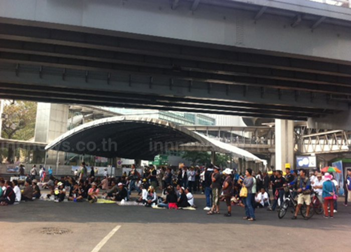 กปปส.สวนลุมพินีปักหลักชุมนุมสงบเรียบร้อย