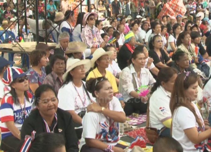 กปปส.สีลมฟังธรรมเทศนาของสมณะเพาะพุทธ