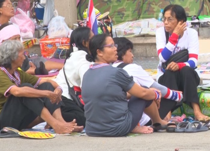 กปปส.สวนลุมแยกย้ายพักผ่อน-การ์ดเข้ม