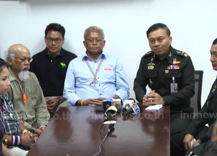 สุเทพแจงปลัดกห. รัฏฐาธิปัตย์แค่สมมุติ -ชายปาบึ้มใส่ม็อบ