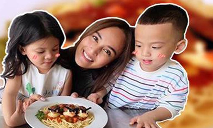 นานา ไรบีนา คุณแม่สุดคิ้วท์ เข้าครัวครีเอทเมนูสุดพิเศษให้ลูกไม่กินข้าวกินง่าย!!