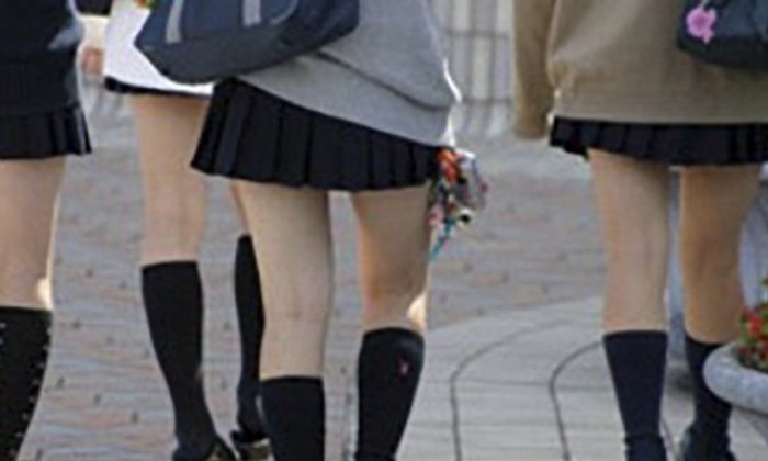 หนุ่มญี่ปุ่นซ่อนตัวในท่อระบายน้ำ แอบถ่ายใต้กระโปรงสาว