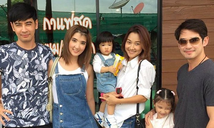 ลิฟท์ ออย รียูเนียน พาภรรยาและลูกสาวทานข้าวพร้อมหน้า