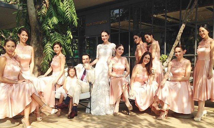 เจนสุดา ควง พอล เข้าพิธีวิวาห์ แก๊งนางฟ้ายกขบวนเป็นเพื่อนเจ้าสาว