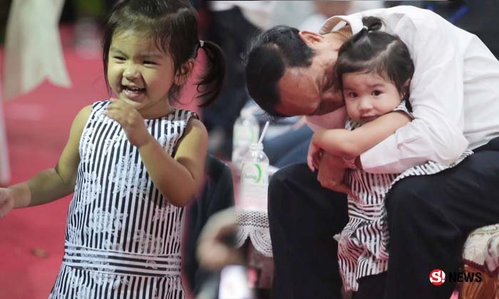 น้องมะลิ แสนซนวันนี้ไม่งอแง มีคุณปู่เป็นเพื่อนเล่น