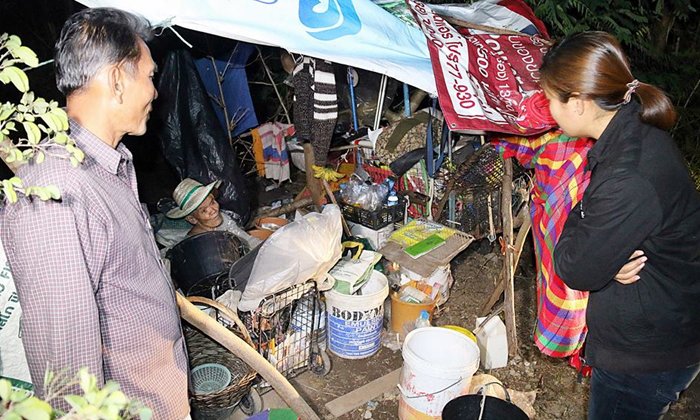 แม่เฒ่าถูกหมอดูทักดวงกินลูก ออกจากบ้านใช้ชีวิตลำพัง