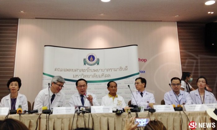 แพทย์ฯ แถลงอาการ 'ปอ ทฤษฎี' ดีขึ้น ลืมตา หายใจได้เอง