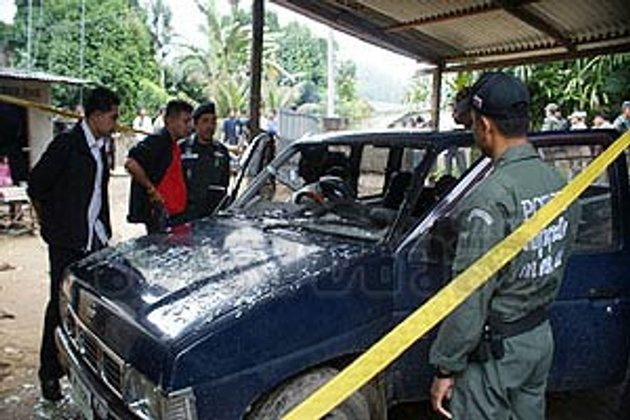 ลอบวางระเบิดรถยนต์ชาวบ้าน