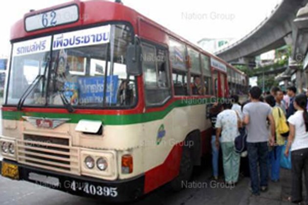 ครม.ไฟเขียวต่ออายุมาตรการรถเมล์-รถไฟฟรี