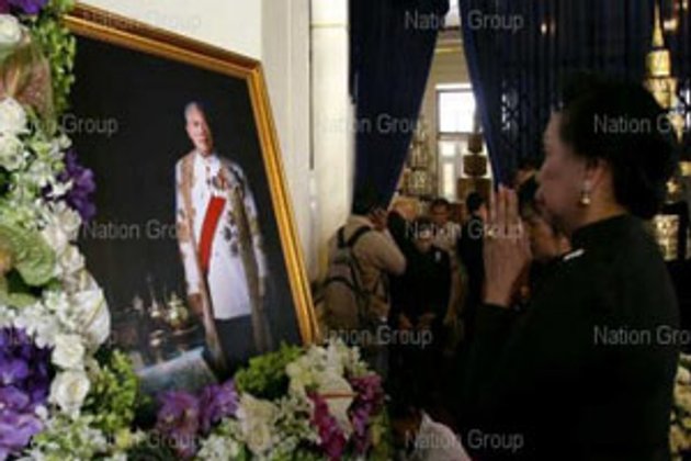 กลิ่นธูปโชยร้านข้าวแกงเจ๊วรรณในรัฐสภา