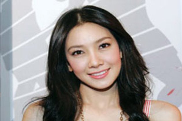 นุ่น ยิ้มรับหมอดูทักดวงหนุน ต๊อด เป็นรัฐมนตรี