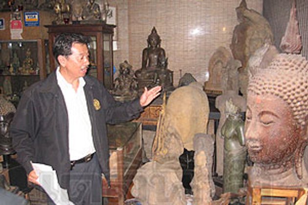 ลุยจตุจักรค้นร้านค้าโบราณวัตถุปิดร้านหนีวุ่น