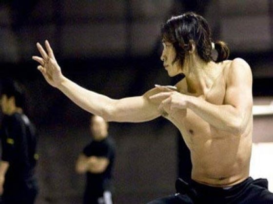 เรน...กับครั้งแรกในบทนำของ Ninja Assassin
