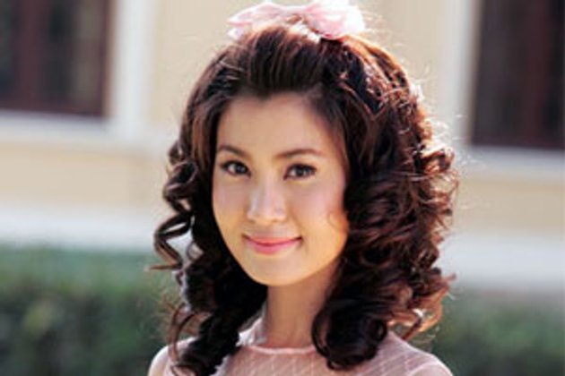 จ๊ะจ๋า ฟุ้ง..สวยเลือกได้ หนุ่มทั้งใน–นอกวงการจีบตรึม