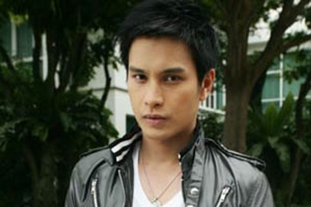โอ อี้งผู้ชมอินจัด รับบทเกย์คู่ ฟลุ๊ค