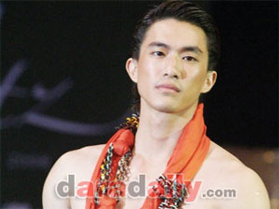 ไผ่ เข้มหล่อเข้าตา ฉลอง ดึงปั้นพระเอกบู๊