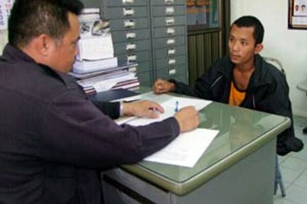ตะครุบโจ๋โหดฆ่าเจ้าของร้านอินเตอร์เน็ต