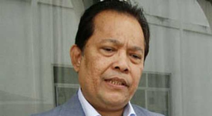 ข่าว บังยีกราบขอโทษแฟนๆบอลไทย