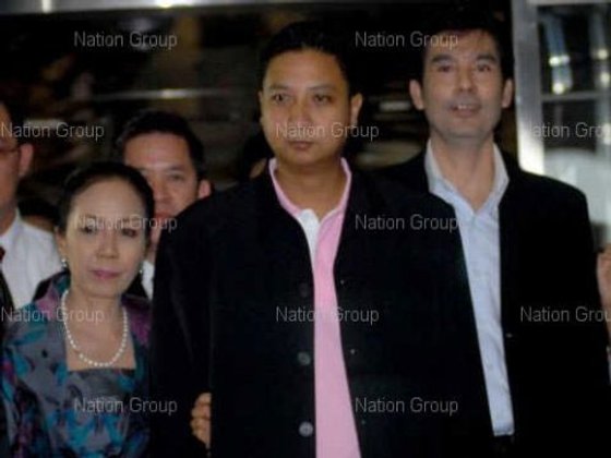 แม่ศิวรักษ์ เครียดจัดถูกคุ้ยพ่อสนิท ทักษิณ