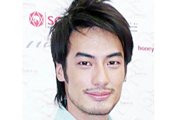 บอย - ปกรณ์ โม้แม่ไฟเขียว เอ๋ย
