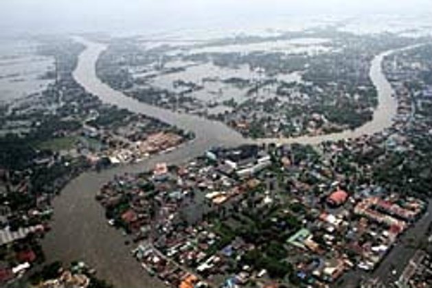 ประมวลภาพสถานการณ์น้ำท่วม 2554