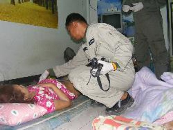 หึงโหดไล่แทงแฟนสาว-จับกรอกยาฆ่าปลวกดับ