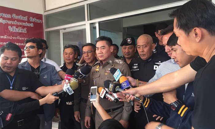 ผบ.ตร.เรียกร้อง "ธัมมชโย" มอบตัว ยก "ชูวิทย์-สนธิ" ต้นแบบ