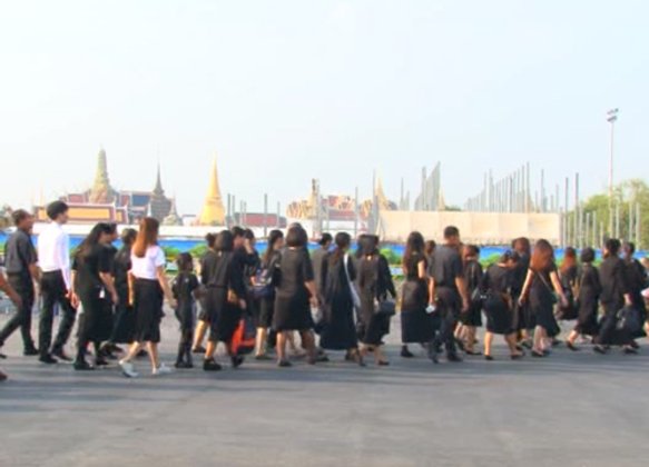 ปชช.นนทบุรีฉะเชิงเทราสตูลกราบถวายบังคมพระบรมศพ