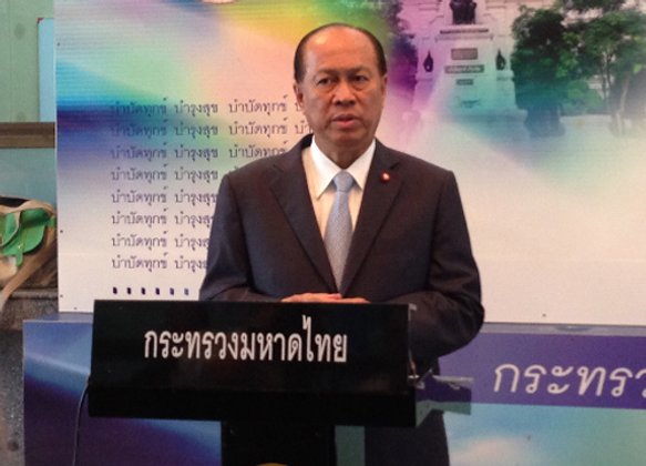 มท.1มอบนโยบายชมการปฏิบัติงานของกทม.