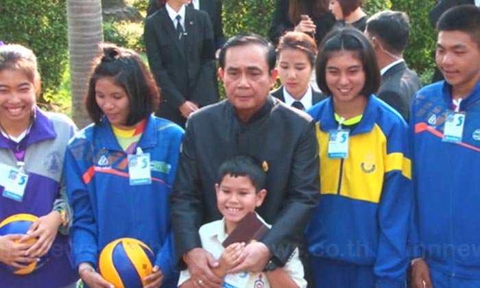 นายกฯถกครม.ชวนเด็กเก่งคิดเลขเงินคงคลัง