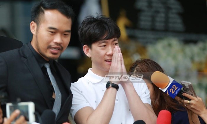 เบนซ์ เรซซิ่ง เข้ารายงานตัวที่ศาลรัชดา ปัดตอบเรื่อง แพท ณปภา