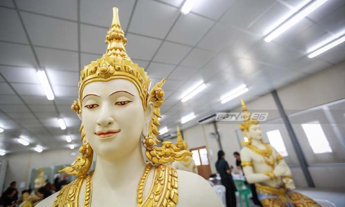 เริ่มติดตั้งองค์ประกอบสถาปัตยกรรมพระเมรุมาศ