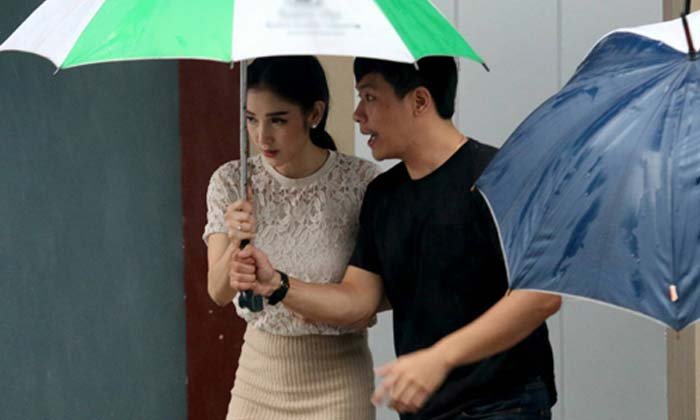 'แพท' ควงทนายเยี่ยม 'เบนซ์' นอนคุกคืนแรกไม่เครียด