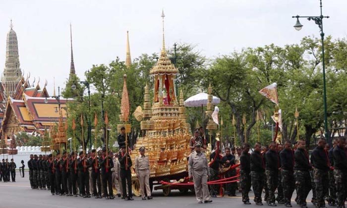 ห้ามสื่อไลฟ์เฟซบุ๊ก พระราชพิธีถวายพระเพลิงพระบรมศพ แต่ไม่ขัดประชาชน