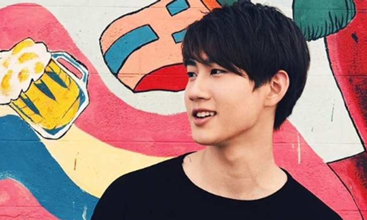 "กัปตัน ชลธร" คือใคร ดาราหนุ่มดาวรุ่งวัย 20 ผู้ปลุกกระแสซีรีส์วาย
