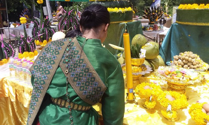 ส่องน้ำตาเทียนขันน้ำมนต์คำชะโนด นางรำสาวพรหมจรรย์เผยเลขเด็ดที่มองเห็น