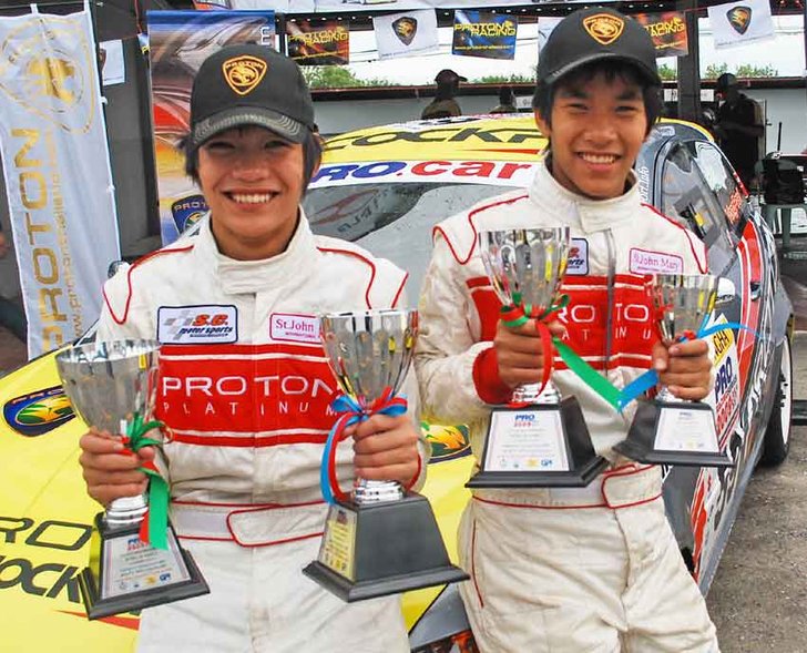 2 ดาวรุ่ง ขึ้นแท่นคว้ารางวัล PRO Racing Series สนาม 2