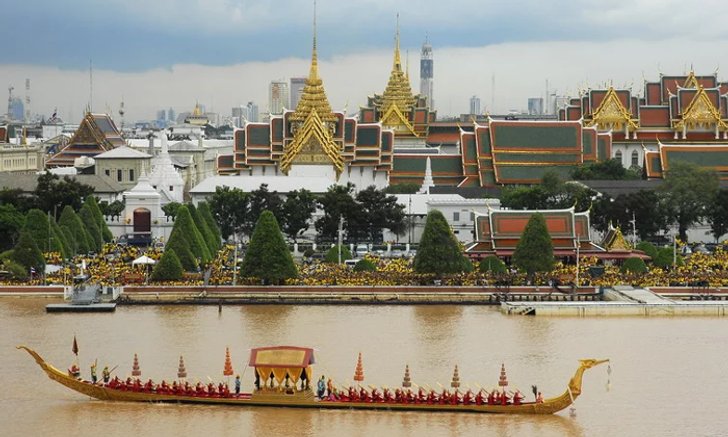 โปรดเกล้าฯ เลื่อนขบวนพยุหยาตราทางชลมารค จาก 24 ต.ค. เป็น 12 ธ.ค.