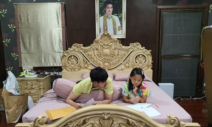 ส่องห้องนอนสุดหรู "หน่อง ธนา" พร้อมเหตุผลทำไมมีรูป "บอย ปกรณ์" อยู่บนหัวนอน