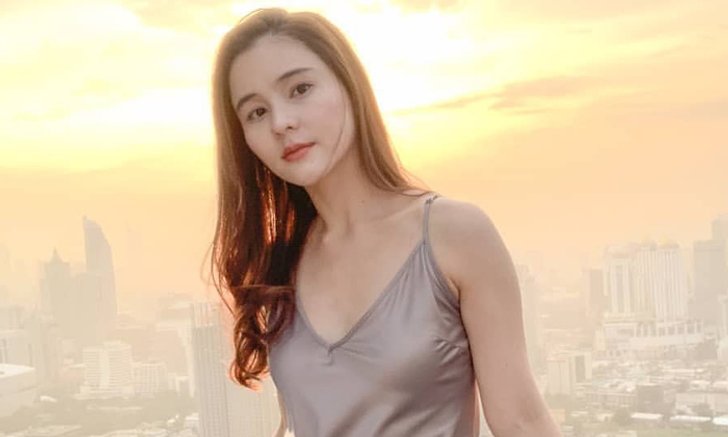 "ออม สุชาร์" บอกตรงๆ ไม่กล้าคิดไปเอง ช่วงนี้ถูกถามถี่ เมื่อไหร่จะแต่ง "แอมป์ พิธาน"