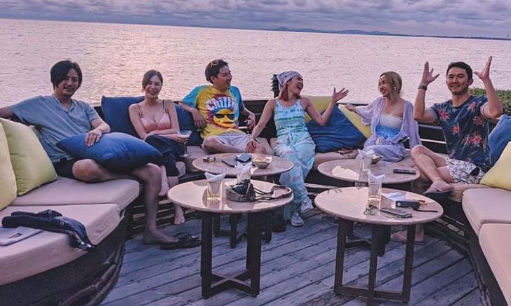 ภาพนี้ดีต่อใจ "พีค ภัทรศยา" ควง "ต๊อด ศิณะ" เที่ยวทะเล รีเทิร์นรักหวานกว่าเดิม