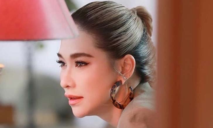 "พลอย เฌอมาลย์" ขอรีบเคลียร์ แฟนๆ ตกใจเห็นข่าวประกาศลาออกจากวงการบันเทิง
