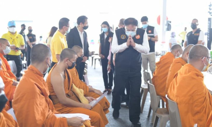 กทม.ฉีดวัคซีนโควิดให้ 1,900 พระสงฆ์-เจ้าหน้าที่วัด ยันเร่งเก็บตกคนลงทะเบียนไทยร่วมใจ