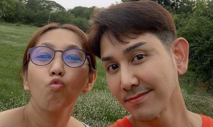 โมเมนต์น่ารัก "เอ ไชยา" กับภรรยา อยู่แบบธรรมชาติรายล้อม ไม่หวือหวาแต่พิเศษ