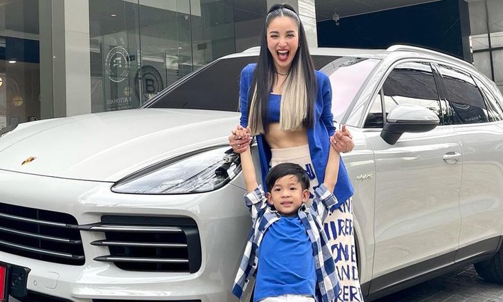 "แพท ณปภา" ถอยรถใหม่ป้ายแดงฉลองวันเกิด แฟนๆ แห่ส่องเลขทะเบียน