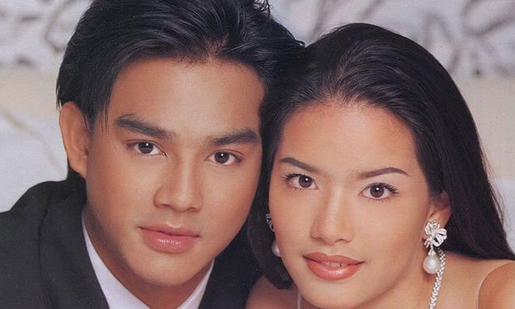 "มอส ปฏิภาณ" โพสต์ภาพในอดีตคู่ "อ้อม พิยดา" งานนี้เจอคอมเมนต์สวนกลับ
