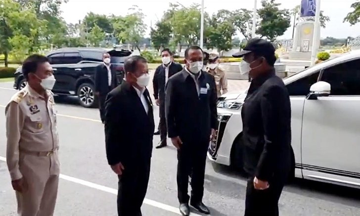 มาแล้ว ส่องทะเบียนรถนายกฯ ลงพื้นที่ติดตามสถานการณ์น้ำที่ชัยนาท
