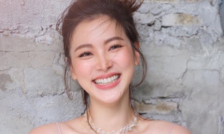 "ใบเฟิร์น พิมพ์ชนก" ปล่อยช็อตหวานละมุน ยิ้มแบบนี้แฟนๆ แห่แจกหัวใจกันรัวๆ