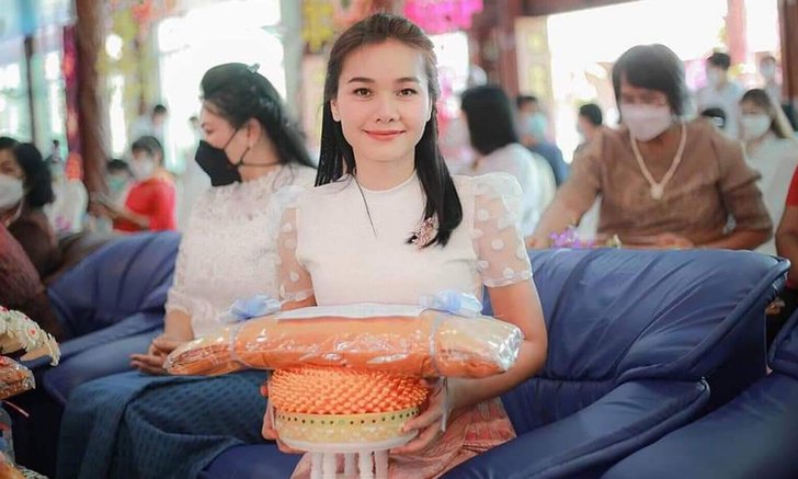 ลูกทุ่งชื่อดัง "ต่าย อรทัย" นำทีมทอดกฐิน คนชอบตัวเลขไม่พลาดจับตายอดกฐิน