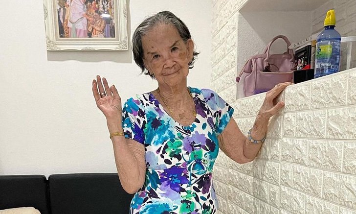 สดใสไม่สร่าง "คุณยายมารศรี" ตื่นเต้น ฟิตติ้งชุดว่ายน้ำเตรียมเที่ยวฉลองอายุ 101 ปี